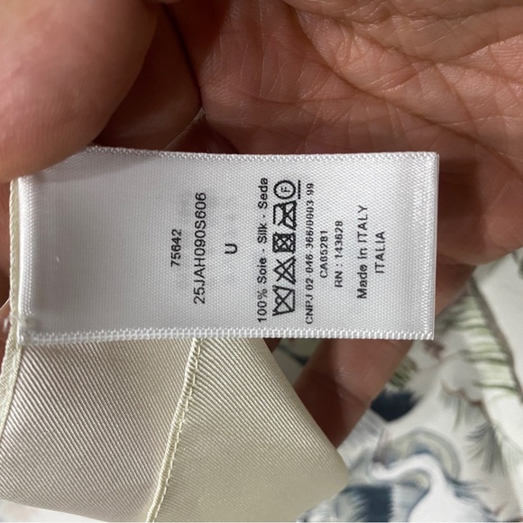 CHRISTIAN DIOR SILK SCARF 39x39 - Picture 5 of 5